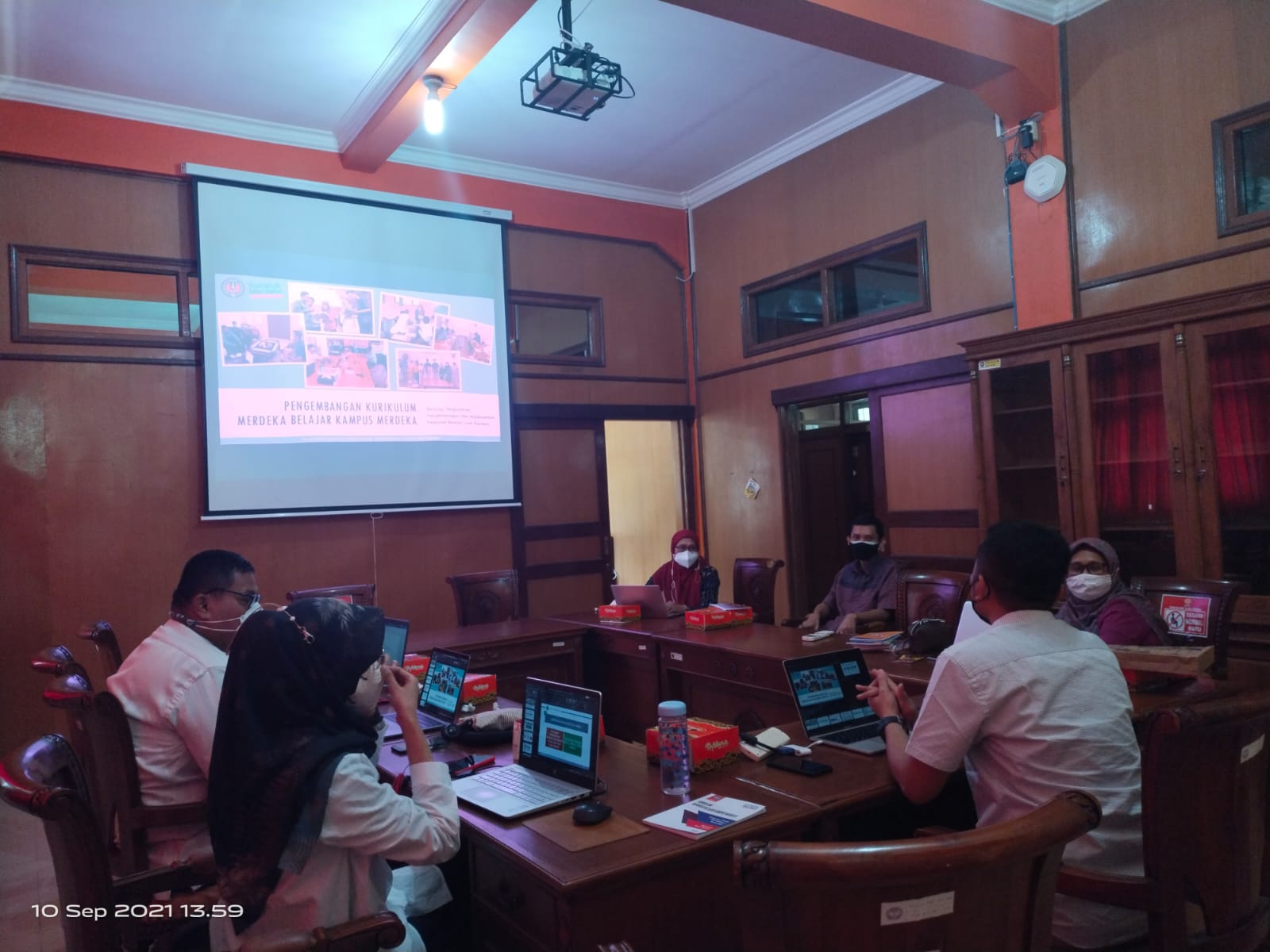 PRODI PENDIDIKAN SOSIOLOGI UNY MENGADAKAN SOSIALISASI KURIKULUM MERDEKA ...